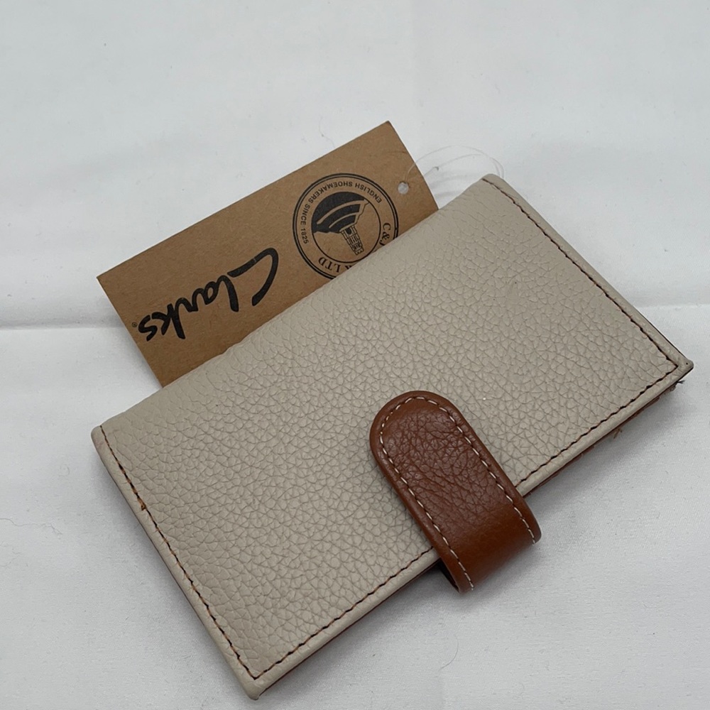 Clarks Wallet BNWT